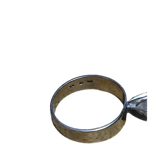 Women's Unbranded Silver Tone Clear Stone Solitaire Ring size 7 - Picture 3 of 5